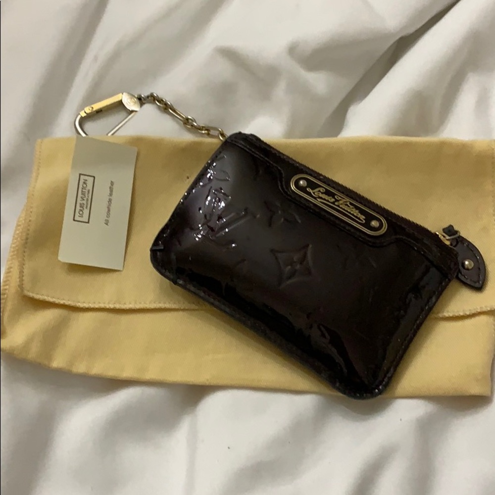 Authentic Beautiful keychain with wallet.